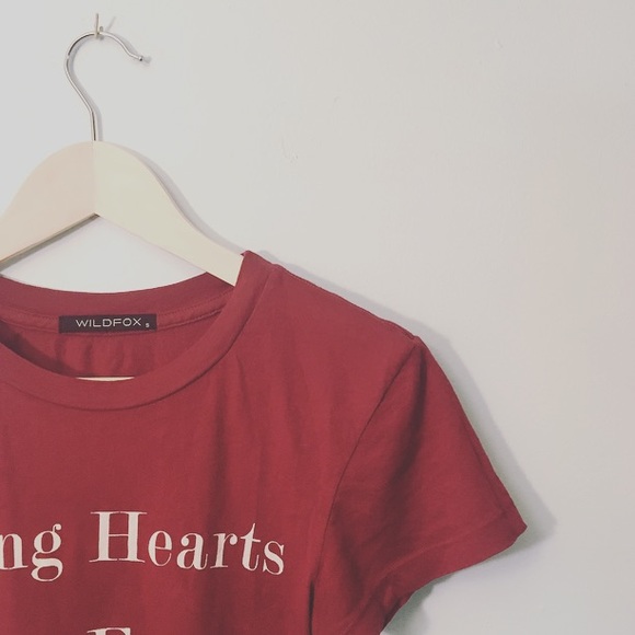 Wildfox Tops - Wildfox Graphic Maroon Tee Sz Small